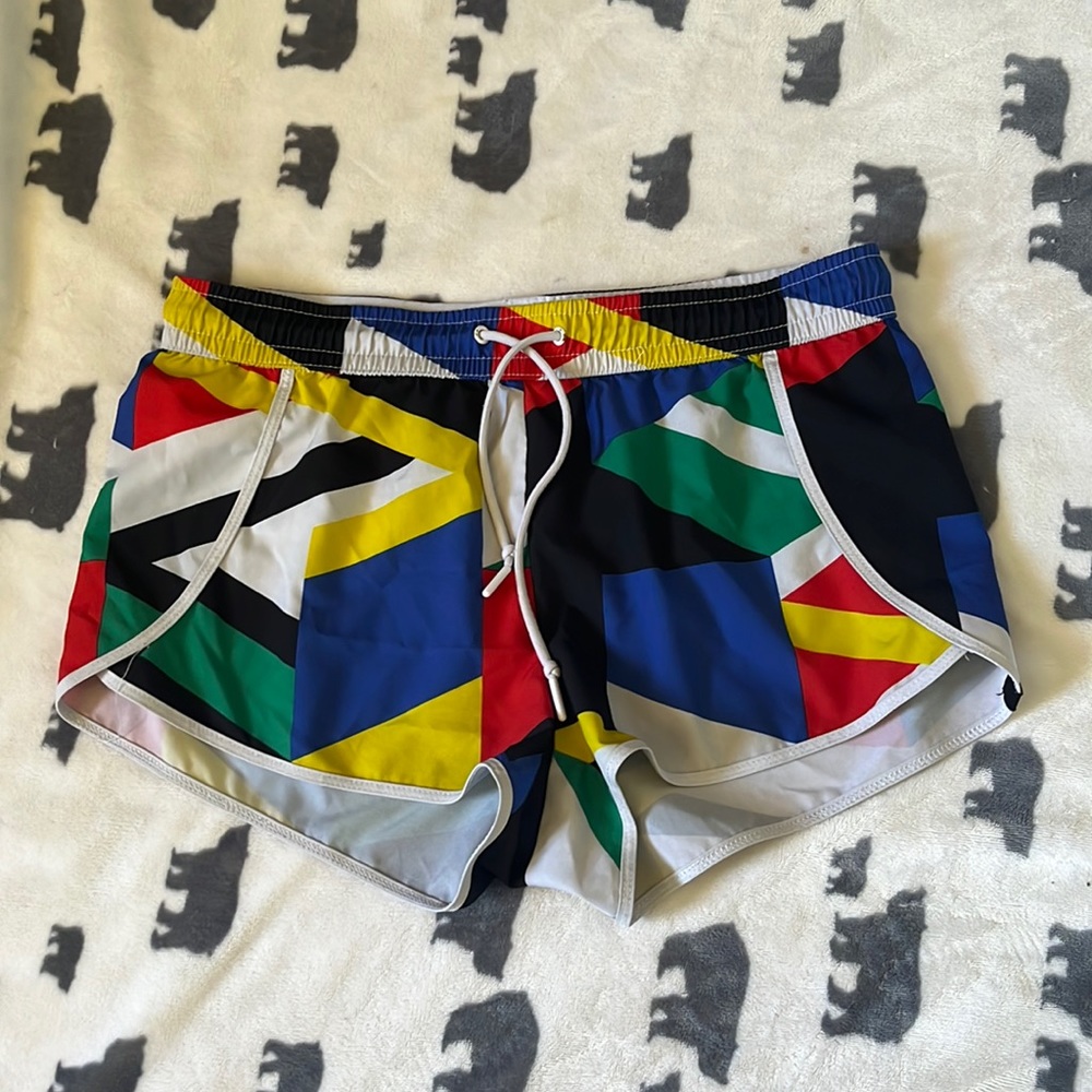Color block athletic shorts